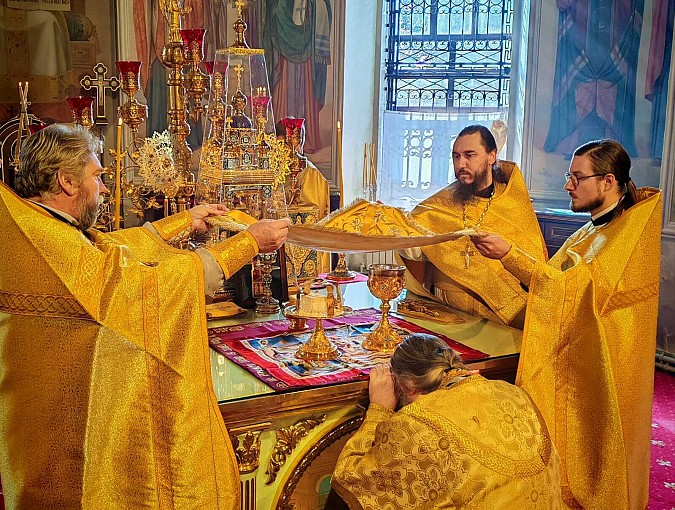 В Кинешме прошло архиерейское служение в день памяти Петра и Февронии фото 3