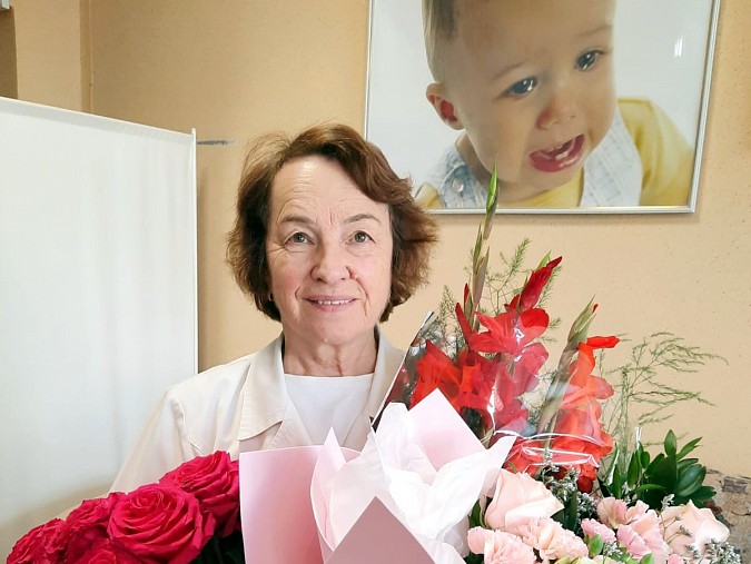 Юбилей отмечает детский доктор Кинешмы Лариса Розанова фото 2