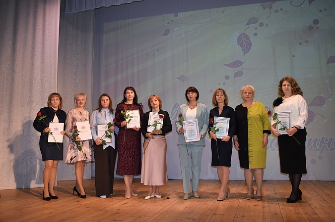 В Кинешме чествовали работников дошкольного образования фото 26