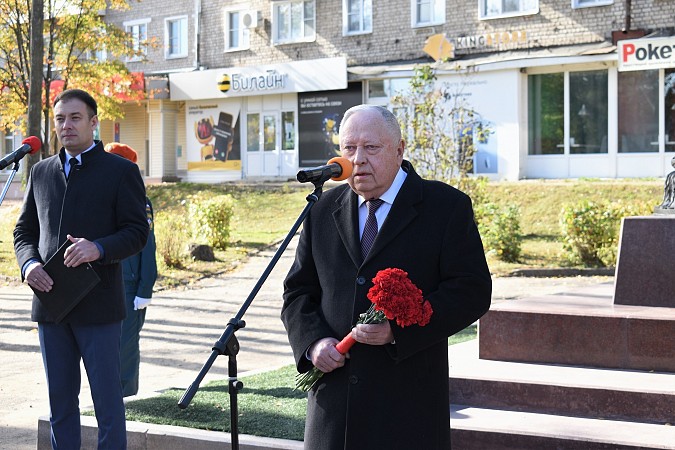 В Кинешме торжественно открыли отреставрированный бюст маршала А.М.Василевского фото 4