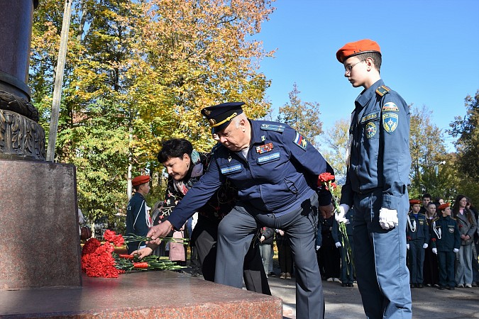 В Кинешме торжественно открыли отреставрированный бюст маршала А.М.Василевского фото 9