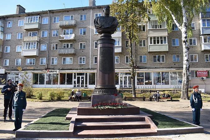 В Кинешме торжественно открыли отреставрированный бюст маршала А.М.Василевского фото 11