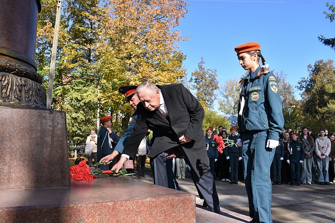 В Кинешме торжественно открыли отреставрированный бюст маршала А.М.Василевского фото 5