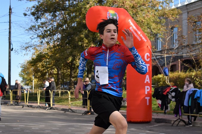 Более 500 человек вышли на старт пробега памяти маршала А.М.Василевского фото 38