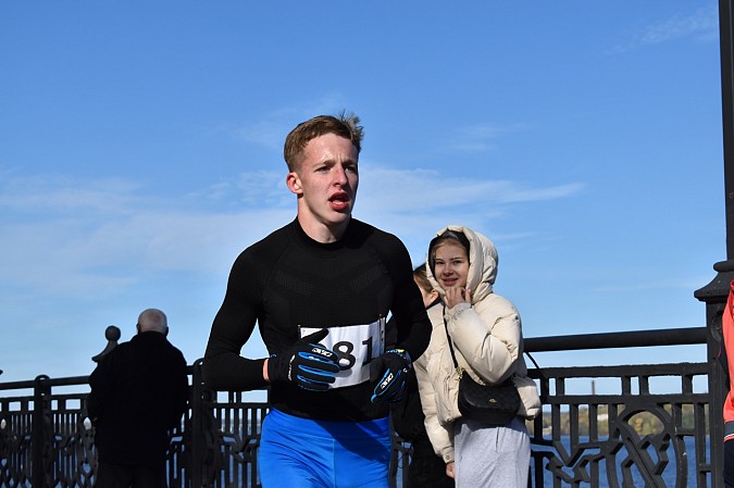 Более 500 человек вышли на старт пробега памяти маршала А.М.Василевского фото 13