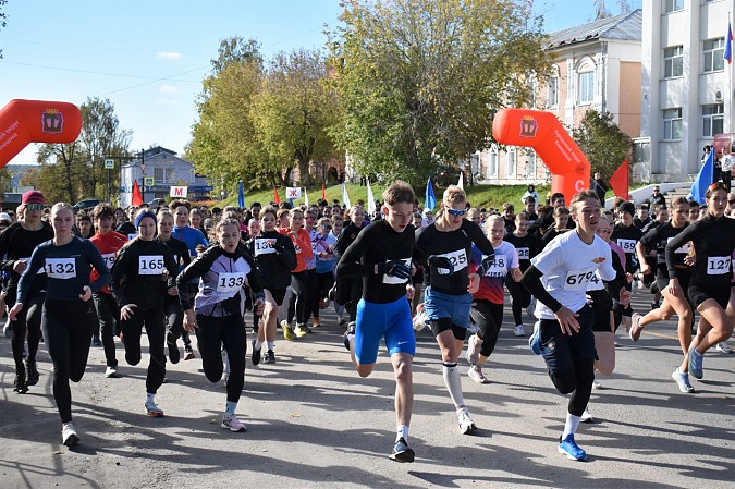 Более 500 человек вышли на старт пробега памяти маршала А.М.Василевского фото 62
