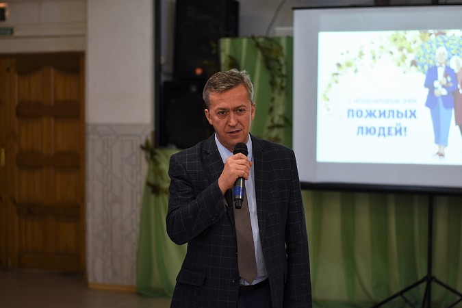 Активистов ветеранского движения Кинешмы поздравили с Днём людей старшего поколения фото 3