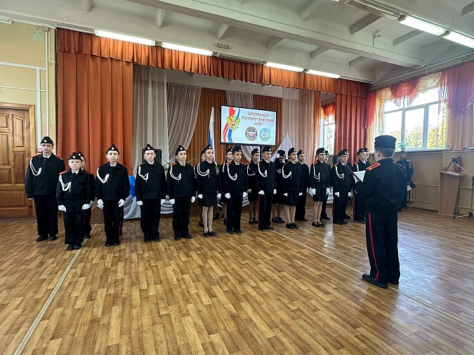 В школе №18 состоялся юбилейный XV патриотический слёт фото 3