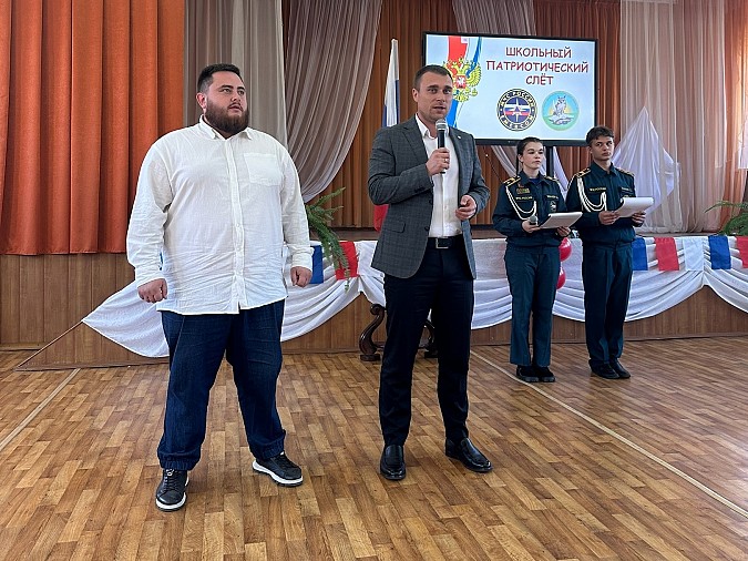 В школе №18 состоялся юбилейный XV патриотический слёт фото 7