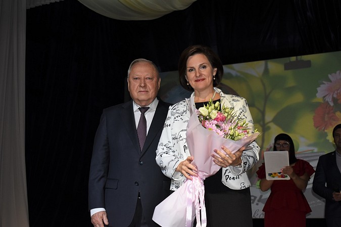 Кинешемских педагогов поздравили с профессиональным праздником фото 2