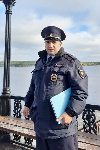 Кинешемец Рафаэль Мелкумян участвует во втором этапе голосования за лучшего участкового фото 2