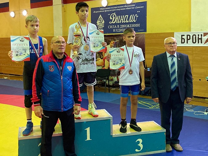 Кинешемцы стали победителями и призерами межрегионального турнира по вольной борьбе фото 3