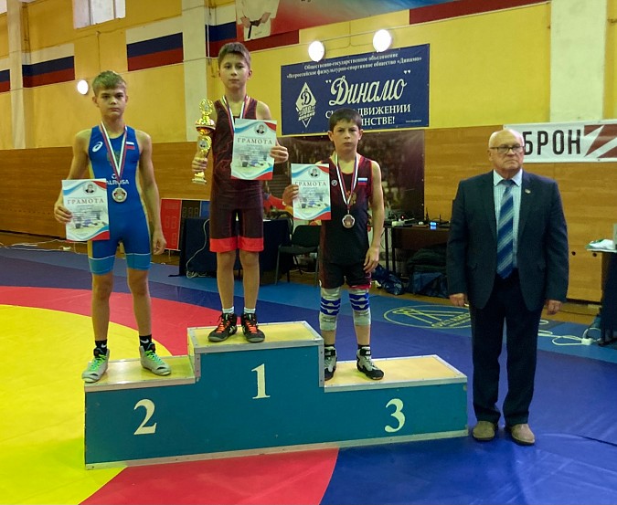 Кинешемцы стали победителями и призерами межрегионального турнира по вольной борьбе фото 5