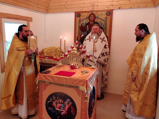 Епископ Иларион возглавил богослужение в престольный праздник храма в п.Октябрьский фото 3