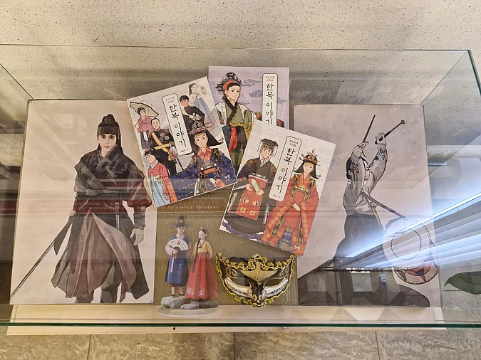 В Кинешемском театре открылась выставка картин молодых художников фото 6