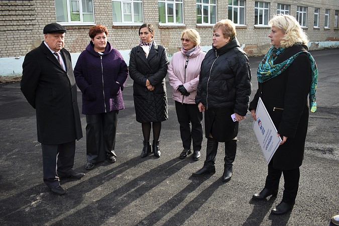 В Кинешме заасфальтировали территории начального звена гимназии и школы №19 фото 5
