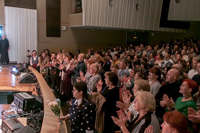 Премьерой «Мудреца» Кинешемский театр открыл 129-й творческий сезон фото 14