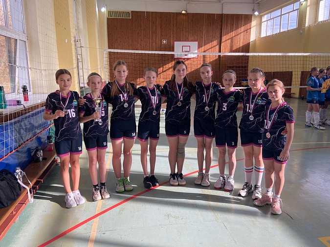 Юные волейболистки Кинешмы завоевали серебро на турнире «Олимпийские надежды» фото 3