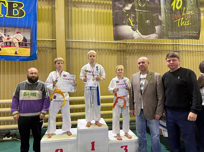 Кинешемцы – победители и призеры регионального турнира по Киокушин каратэ фото 3