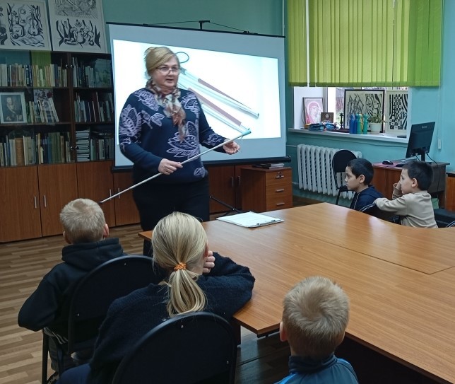 В Кинешме дети ознакомились с историей появления белой трости – символа незрячих фото 5