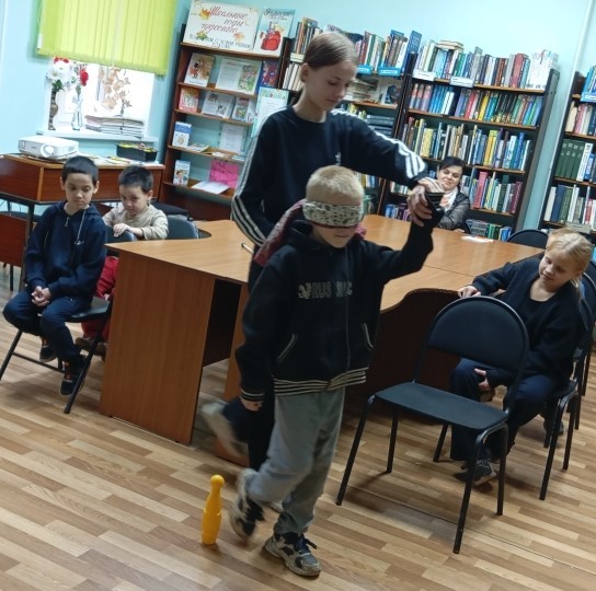 В Кинешме дети ознакомились с историей появления белой трости – символа незрячих фото 4