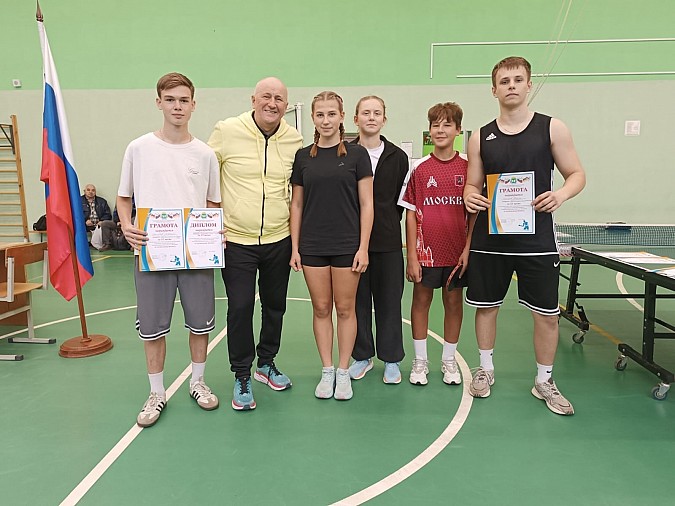 Школа №16 стала лучшей в соревнованиях по настольному теннису фото 3