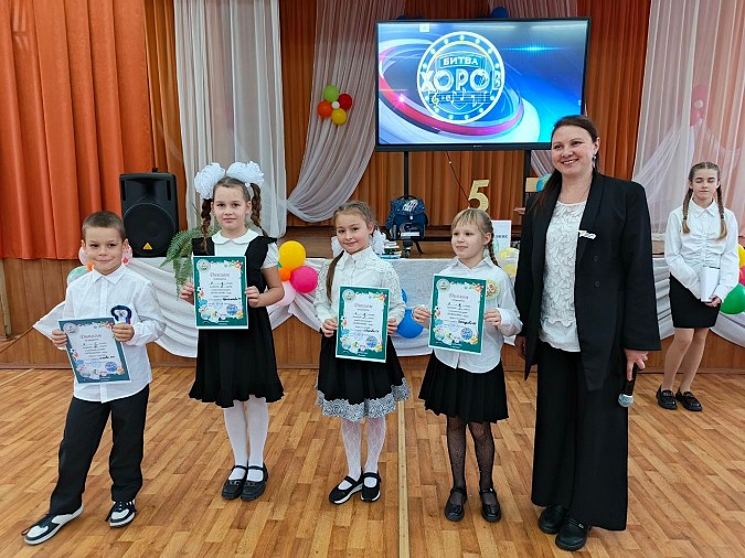 В школе №18 завершилась традиционная «Битва хоров» фото 6