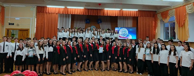 В школе №18 завершилась традиционная «Битва хоров» фото 11