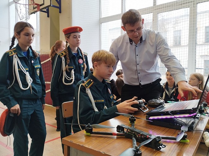 Учащиеся школ Кинешмы приняли участие в областном слете юных патриотов фото 6