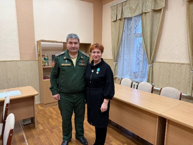 Руководитель санатория «Решма» Юлия Куликова награждена медалью «95 лет ВДВ фото 2