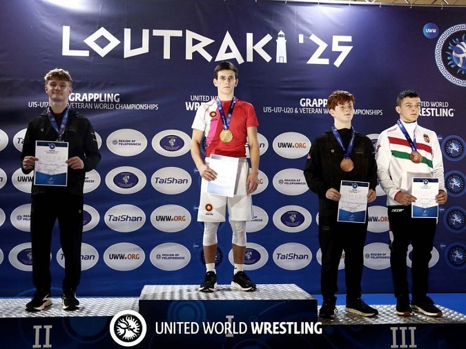 Кинешемец Захар Ларичев победил американца в финале Первенства мира по грэпплингу фото 2