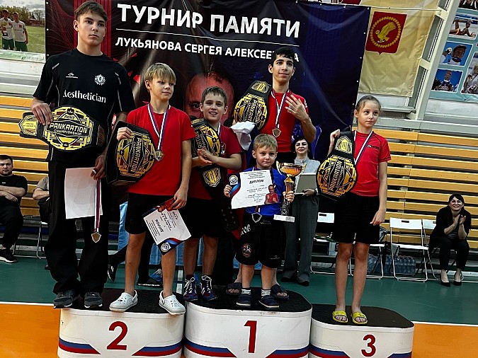 Кинешемцы завоевали награды турнира по панкратиону памяти тренера Сергея Лукьянова фото 2