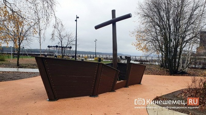 На стрелке у Никольского моста завершаются работы по благоустройтсву фото 3