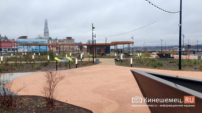 На стрелке у Никольского моста завершаются работы по благоустройтсву фото 6