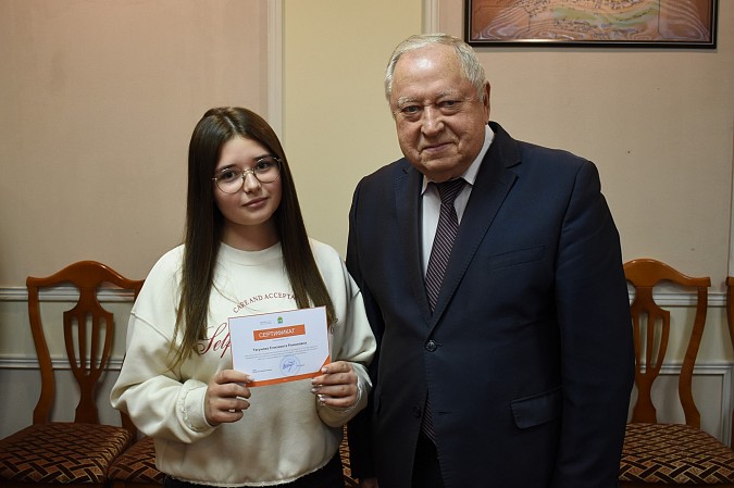 Студенты технологического колледжа встретились с руководством города фото 5