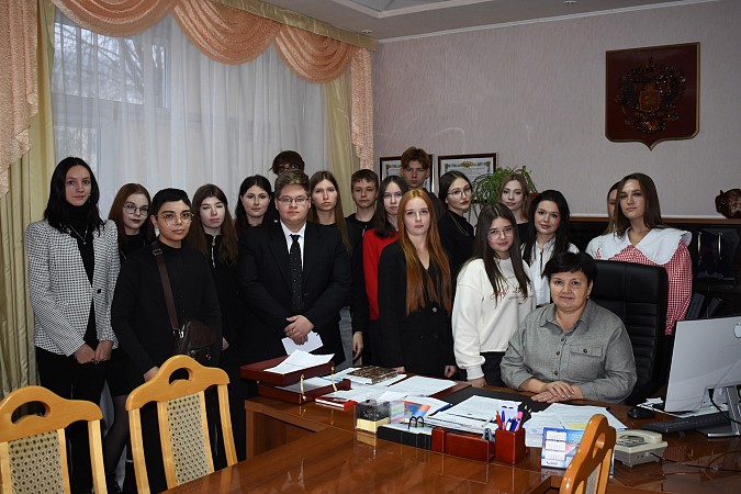 Студенты технологического колледжа встретились с руководством города фото 6