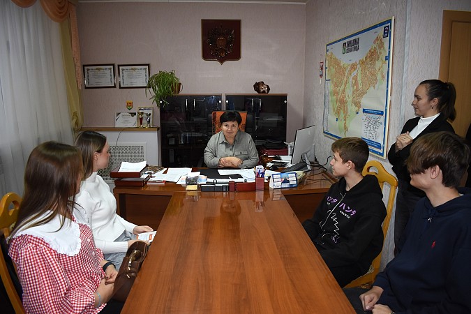 Студенты технологического колледжа встретились с руководством города фото 9