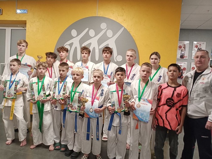 Кинешемцы завоевали награды на первенстве области по всестилевому каратэ фото 3