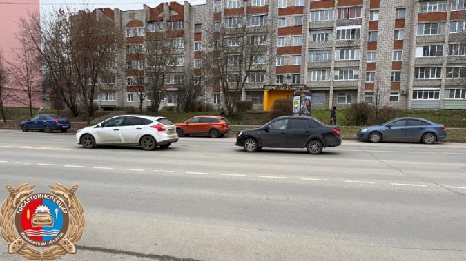 На ул.Красноветкинской «Лада Гранта» влетела в «Форд Фокус» фото 2