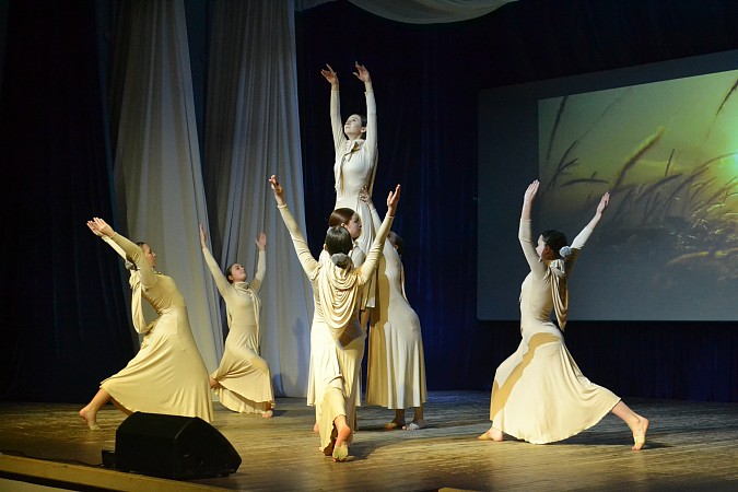 В клубе «Октябрь» ярко отметили День народного единства фото 6