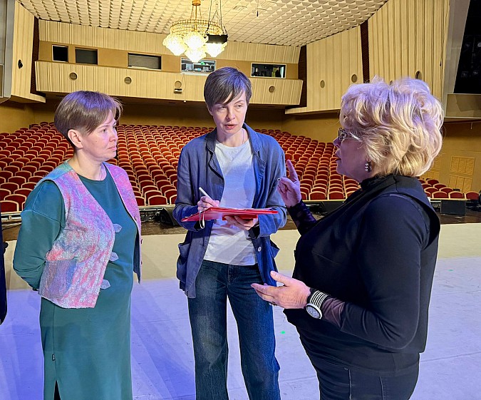 Режиссер Павел Карташев продолжает работу над «Гамлетом» в Кинешемском театре фото 5