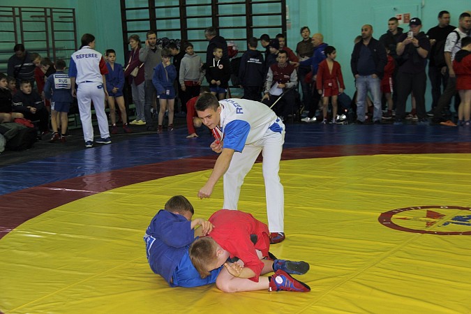 В Кинешме состоялся турнир городов России по самбо фото 7