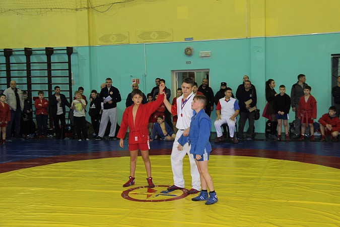 В Кинешме состоялся турнир городов России по самбо фото 6