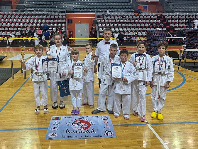 Каратисты Кинешмы поднялись на пьедестал «Кубка города Иванова» фото 2