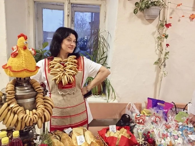 В гимназии им. А.Н. Островского прошла традиционная благотворительная ярмарка фото 3