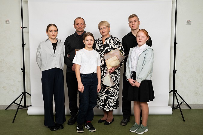 Многодетная мама из Кинешемского района Надежда Коваленкова удостоена региональной награды фото 8