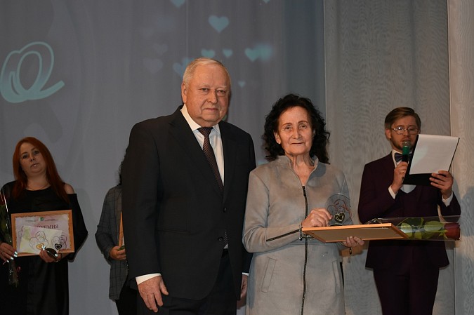 В Кинешме вручили премию «Талант материнства» фото 19