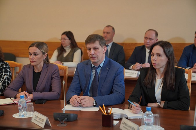 Губернатор поставил первоочередные задачи обновленному составу правительства Ивановской области фото 3