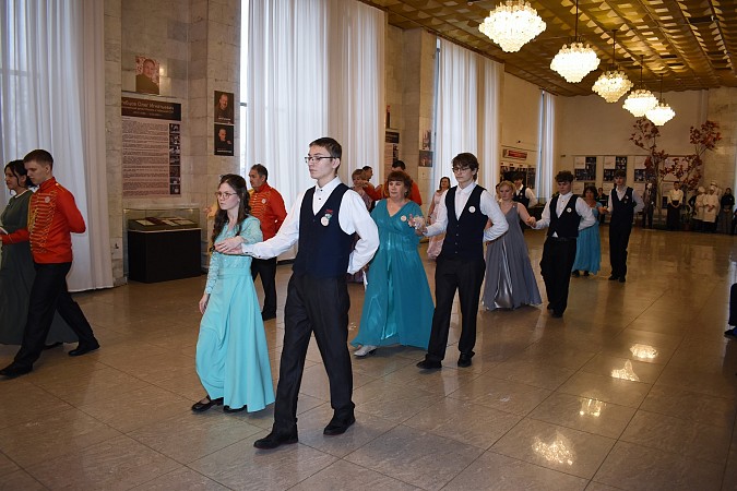 В Кинешме состоялся первый инклюзивный бал фото 6