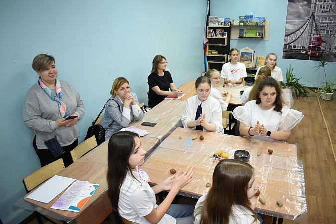 В Кинешме состоялся городской форум волонтеров-школьников «Вектор добра» фото 10